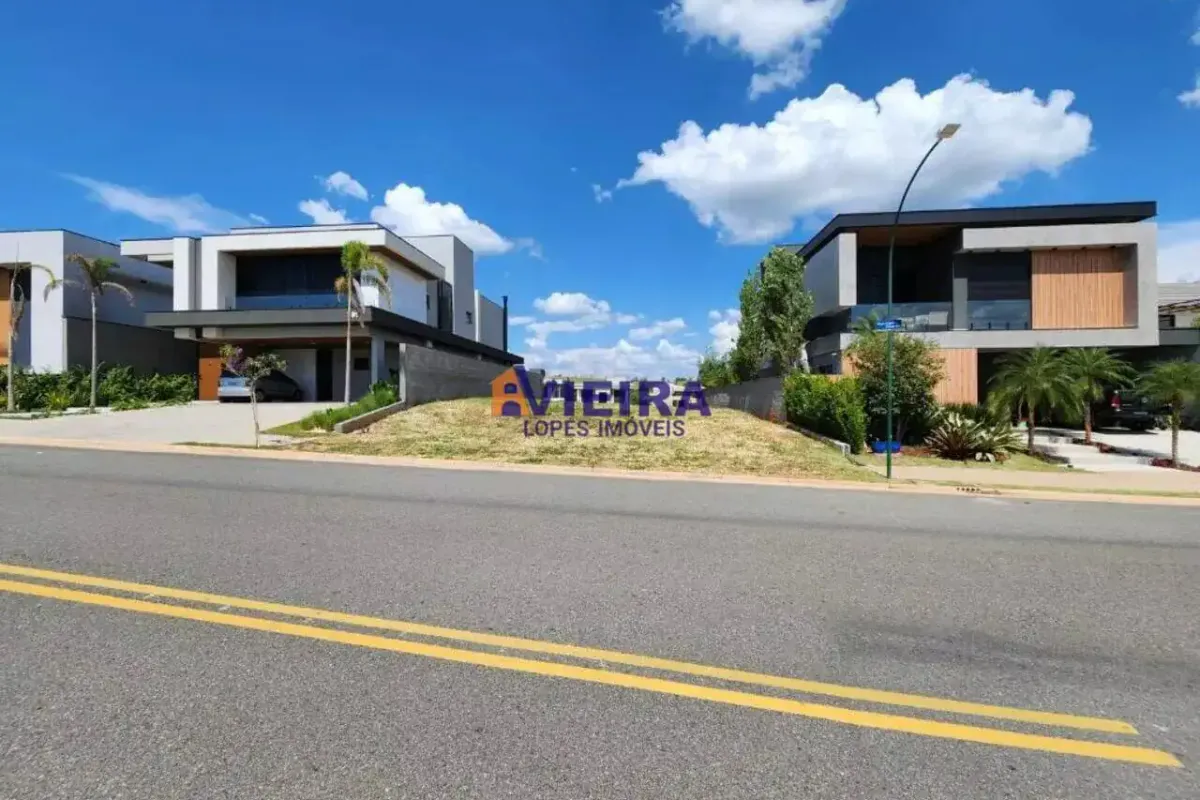 Terreno em condomínio fechado à venda em Alphaville