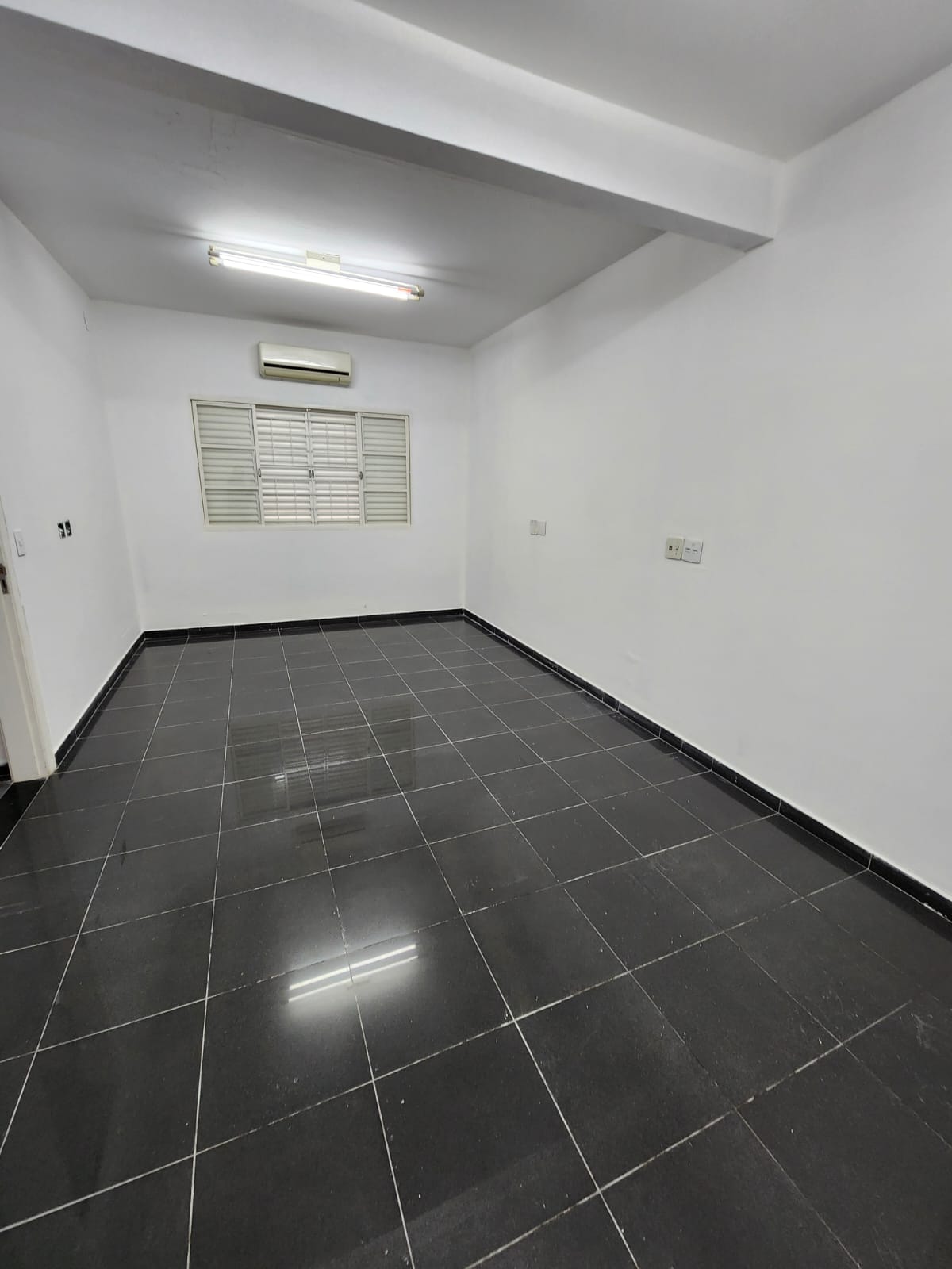 Sobrado comercial, Av. Orosimbo Maia, excelente localizção