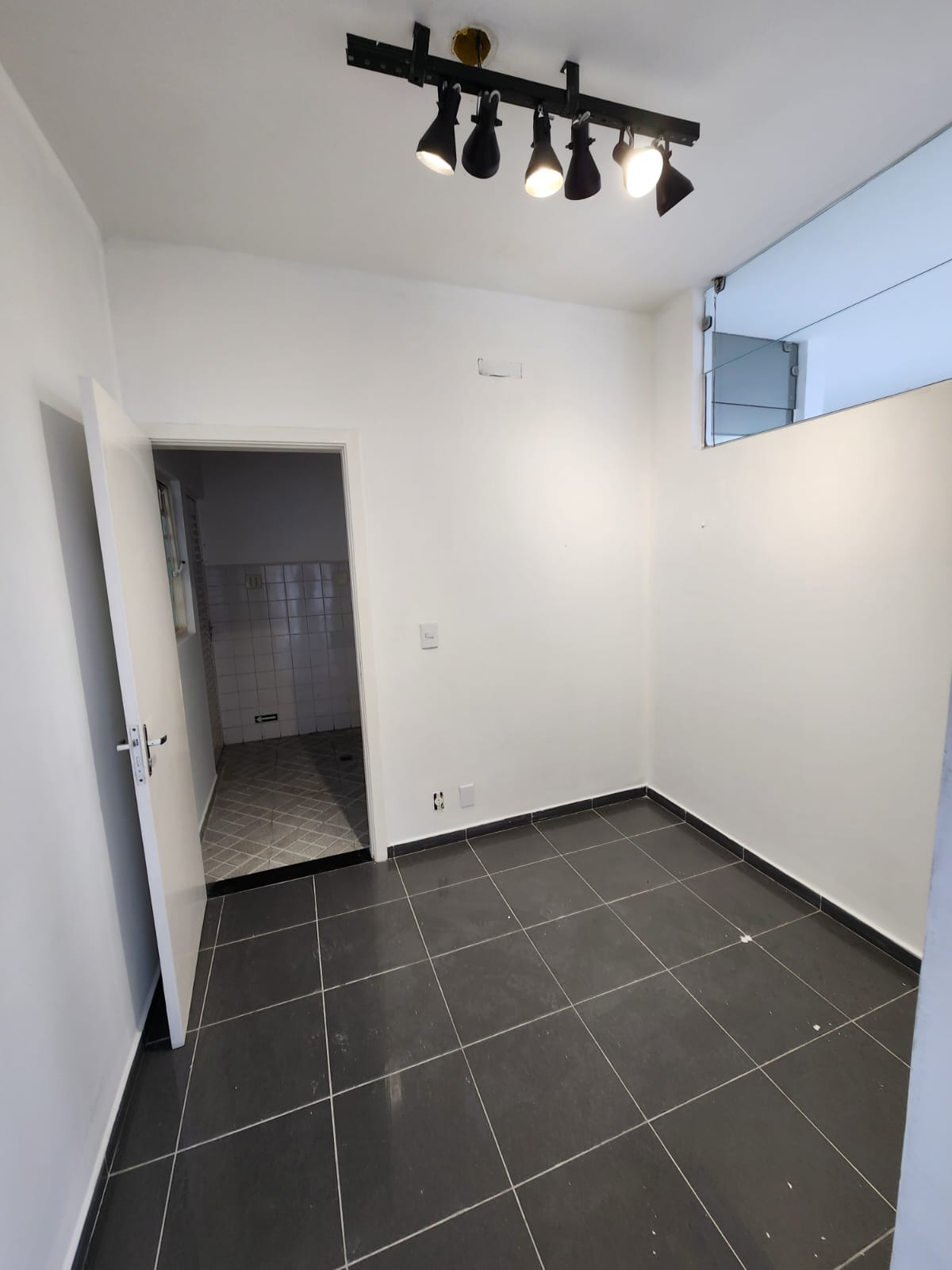 Sobrado comercial, Av. Orosimbo Maia, excelente localizção